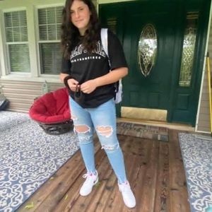 Meet your Posher, Alyssa